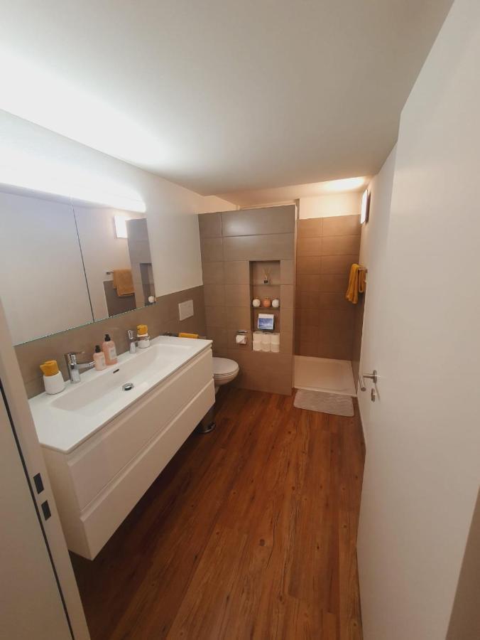 Neue Wohnung An Stadtrand Mit Parkplatz Ebikon Exterior foto